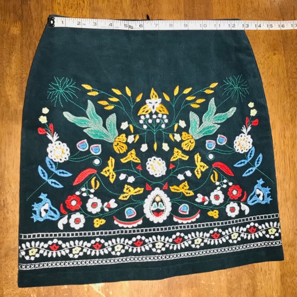 Simplee’s Pencil Skirt Corduroy BerryGo Bodycon Luxury Floral Embroidered Small - Picture 7 of 16